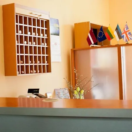 Otel Skanste 3*